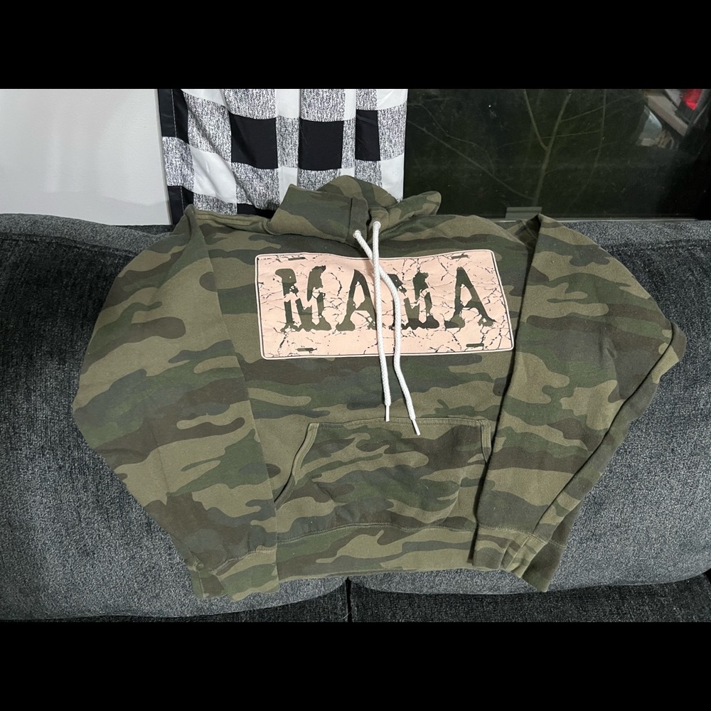 MAMA camo hoodie size small